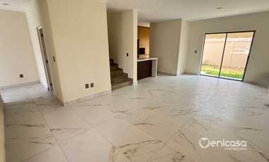 Casa en venta Remodelada en Villa California