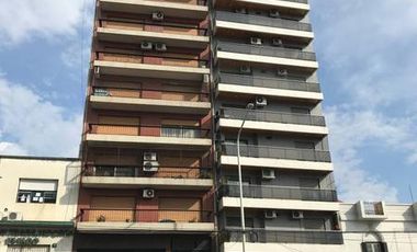 Bmé. Mitre al 1800 Depto. 3 amb. SEMIPISO C/ DEP. DE 78M2