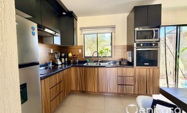 Casa en venta en Alta California con Excedente frente a terraza