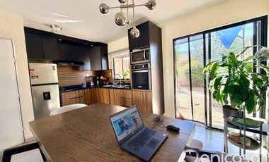 Casa en venta en Alta California con Excedente frente a terraza