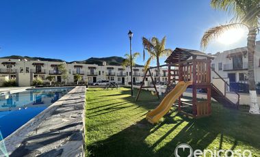 Casa en venta en Alta California con Excedente frente a terraza