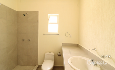 Casa en venta en Alta California dentro de Coto