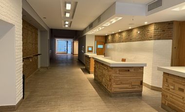 Local en  alquiler en Microcentro de 405 m2, apto gastronomía con tiraje.