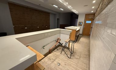 Local en  alquiler en Microcentro de 405 m2, apto gastronomía con tiraje.
