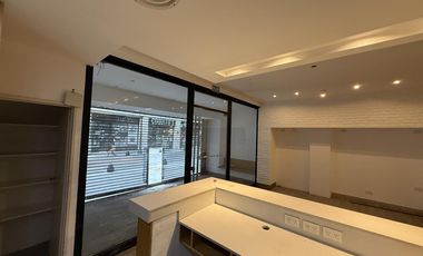 Local en  alquiler en Microcentro de 405 m2, apto gastronomía con tiraje.