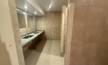 Local en  alquiler en Microcentro de 405 m2, apto gastronomía con tiraje.