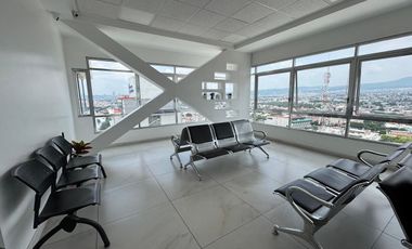Consultorio Médico de Lujo en Renta - Torre H+ Querétaro con Vistas Panorámicas