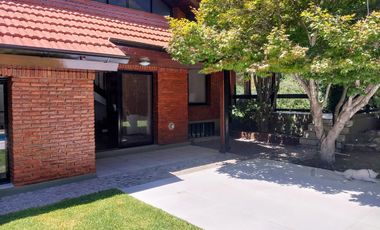 Casa en venta y alquiler anual Mapuche C.C. Sin muebles.