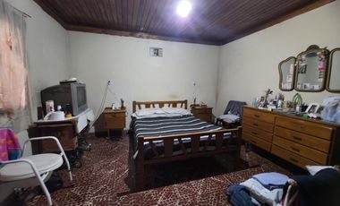 CASA EN VENTA EN LUIS GUILLON- DOBLE TERRENO