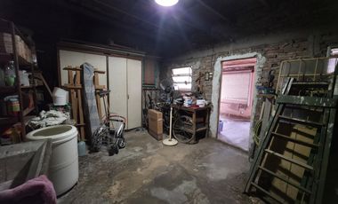 CASA EN VENTA EN LUIS GUILLON- DOBLE TERRENO