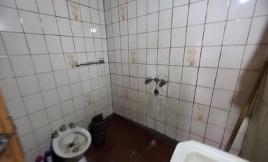 CASA EN VENTA EN LUIS GUILLON- DOBLE TERRENO