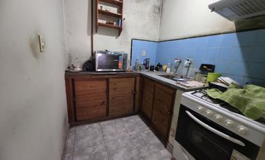 CASA EN VENTA EN LUIS GUILLON- DOBLE TERRENO