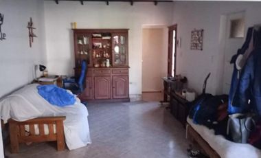 Terreno en venta - 215Mts2 - Ramos Mejía, La Matanza