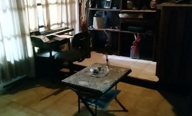 Casa en venta - 2 Dormitorios 1 Baño - Cochera - 866Mts2 - Longchamps, Almirante Brown