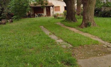 Casa en venta - 2 Dormitorios 1 Baño - Cochera - 866Mts2 - Longchamps, Almirante Brown