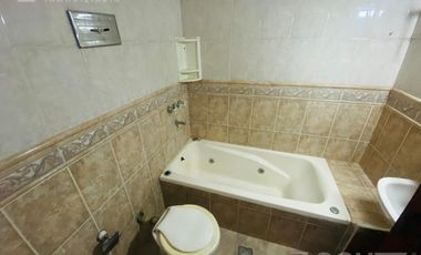 Casa al frente PH  2 dormitorios