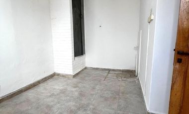 Casa al frente PH  2 dormitorios