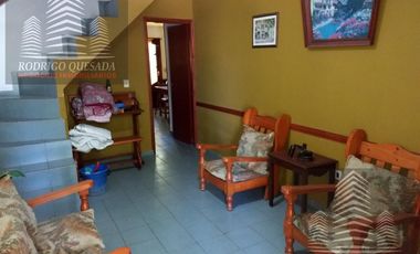 COMODO TRIPLEX A DOS CUADRAS DEL MAR