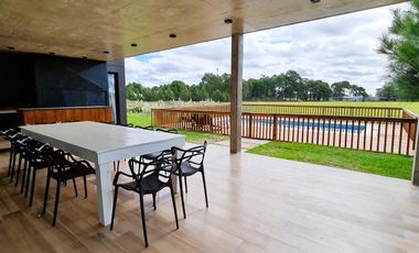 Casa en  Venta Costa Esmeralda - Ecuestre