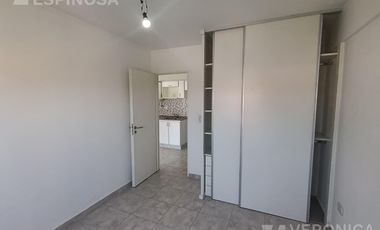Departamento de dos ambientes en alquiler, Morón. Excelente ubicación.