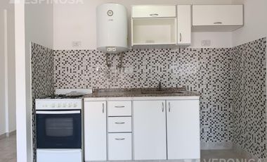 Departamento de dos ambientes en alquiler, Morón. Excelente ubicación.