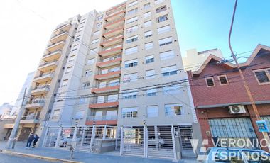 Departamento de dos ambientes en alquiler, Morón. Excelente ubicación.