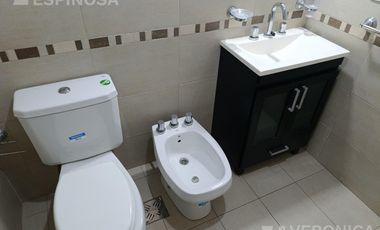 Departamento de dos ambientes en alquiler, Morón. Excelente ubicación.