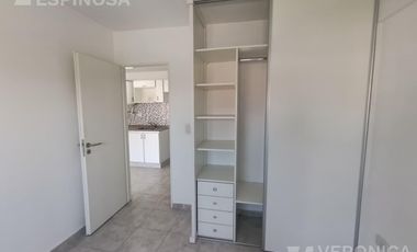 Departamento de dos ambientes en alquiler, Morón. Excelente ubicación.