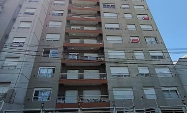 Departamento de dos ambientes en alquiler, Morón. Excelente ubicación.