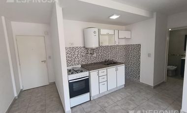 Departamento de dos ambientes en alquiler, Morón. Excelente ubicación.