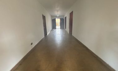 CASA DE 4 AMBIENTES MAS DEPENDENCIAS EN DOS PLANTAS