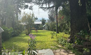 CASA DE 4 AMBIENTES MAS DEPENDENCIAS EN DOS PLANTAS