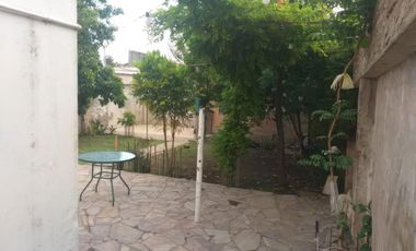 Casa en venta - 3 Dormitorios 1 Baño - Cochera - 330mts2 - Zárate