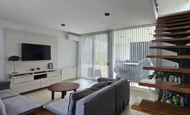 Casa  de 3 Dormitorios, Villa Allende Golf- Hounsing Punta Golf