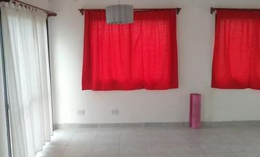Casa en venta - 2 Dormitorios 1 Baño - Cochera - 272Mts2 - Villa Garibaldi, La Plata
