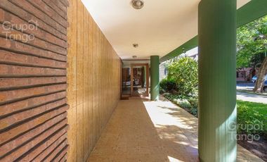 Venta Departamento Villa Devoto Cinco Ambientes Frente Balcón Jardín Dependencia Cocheras