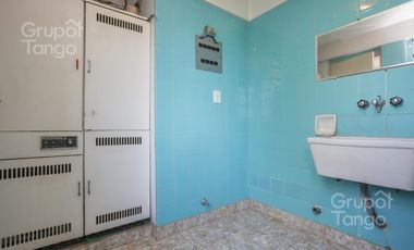 Venta Departamento Villa Devoto Cinco Ambientes Frente Balcón Jardín Dependencia Cocheras