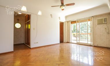 Venta Departamento Villa Devoto Cinco Ambientes Frente Balcón Jardín Dependencia Cocheras