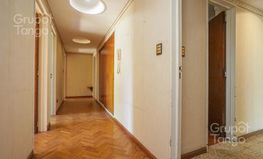 Venta Departamento Villa Devoto Cinco Ambientes Frente Balcón Jardín Dependencia Cocheras