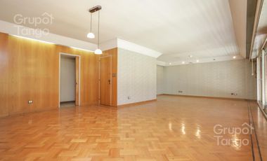 Venta Departamento Villa Devoto Cinco Ambientes Frente Balcón Jardín Dependencia Cocheras