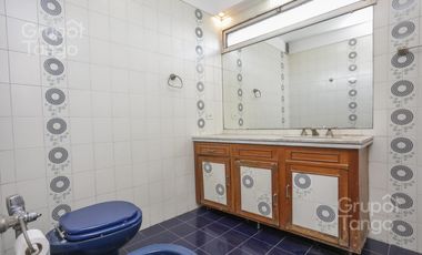 Venta Departamento Villa Devoto Cinco Ambientes Frente Balcón Jardín Dependencia Cocheras