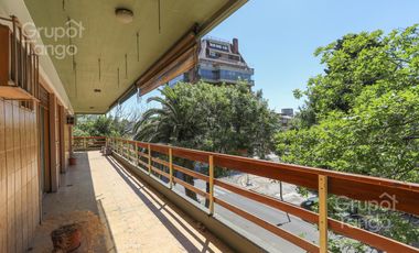 Venta Departamento Villa Devoto Cinco Ambientes Frente Balcón Jardín Dependencia Cocheras