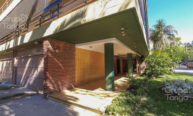 Venta Departamento Villa Devoto Cinco Ambientes Frente Balcón Jardín Dependencia Cocheras