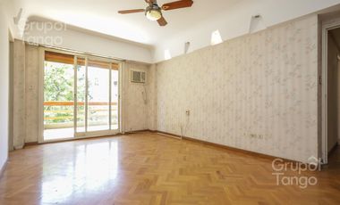 Venta Departamento Villa Devoto Cinco Ambientes Frente Balcón Jardín Dependencia Cocheras