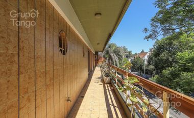 Venta Departamento Villa Devoto Cinco Ambientes Frente Balcón Jardín Dependencia Cocheras