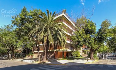 Venta Departamento Villa Devoto Cinco Ambientes Frente Balcón Jardín Dependencia Cocheras