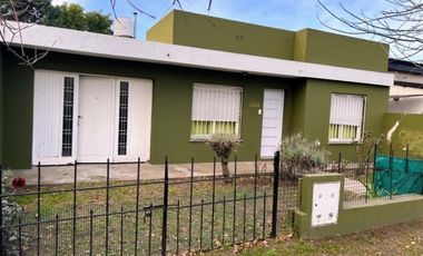 Casa en venta - 3 Dormitorios 2 Baños - Saladillo