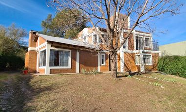 Casa en Villa Allende 4 dormitorios