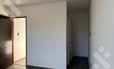 En Venta, Duplex de 3 Dormitorios, B. La Casona 2, Plottier