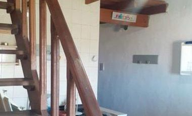 Dos Casas, mas tres departamentos de dos amb., mas quincho/garage todo en Block. Oportunidad. Ideal